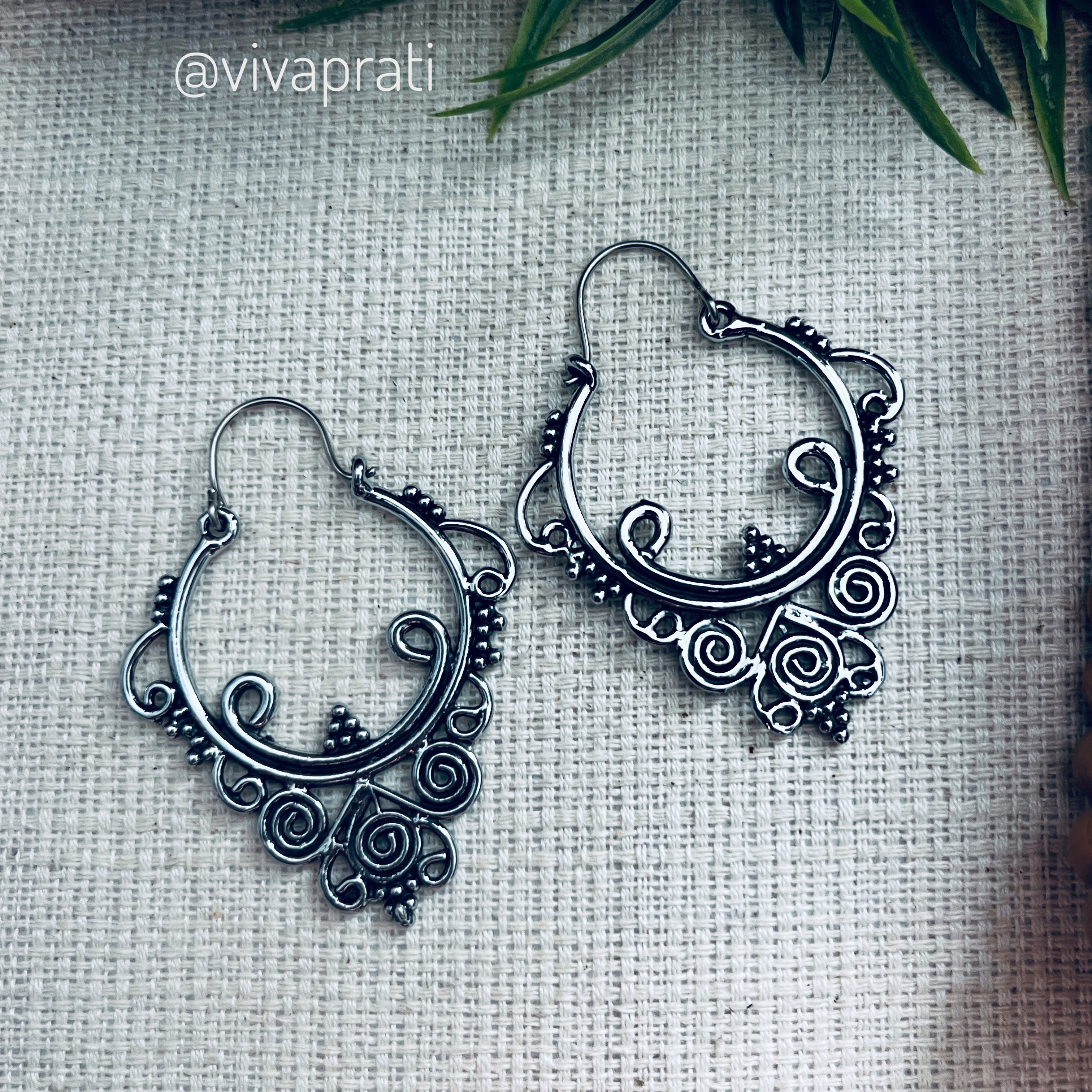 Brinco Arabescos Estilo Bali, 3xR$18