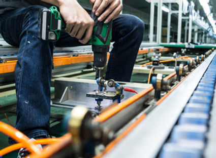 240_F_187211114_9pRwNgO6uaLZuFGdB87q8JHTWLIlNjaN-industrial maintenance.jpg