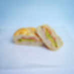 Turkey, Bacon, Egg and Cheese Sandwich ( Sándwich de Pavo, Tocino, Huevo y Queso)