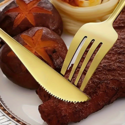 Couteau de table doré