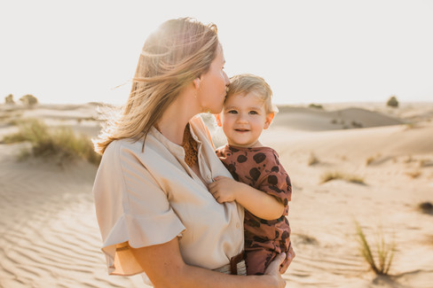 Family photography Abu Dhabi mum and daughter shoot