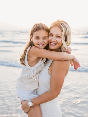 Family Photo Session at Hidd Al Saadiyat Beach: How to Convince Your Husband to Finally Book That Session | Abu Dhabi Family Photographer