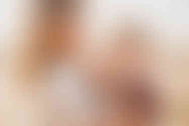 Family photographer Abu Dhabi family shoot in the dunes