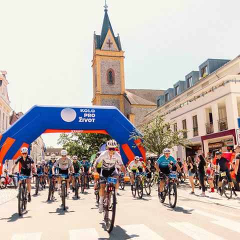 Jízda ve skupině má svá specifika. Ovládáte je i vy?