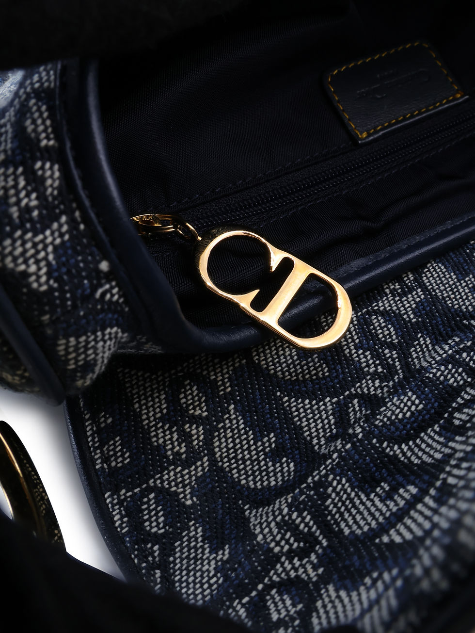 Thumbnail: Christian Dior Oblique Double Saddle Shoulder Bag