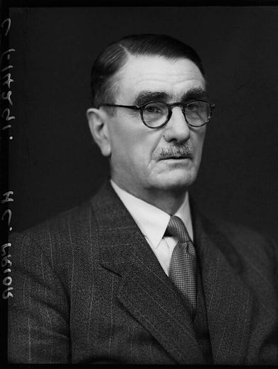 Sir-Henry-Carlos-Prior.jpg