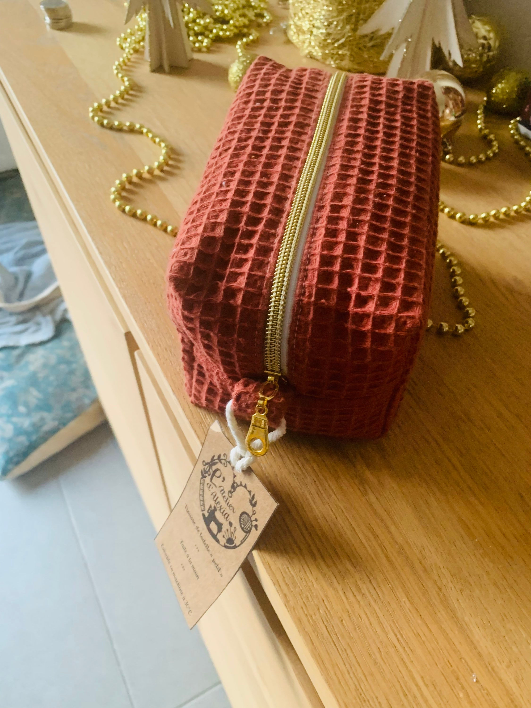 Trousse de toilette nid d’abeille brique 