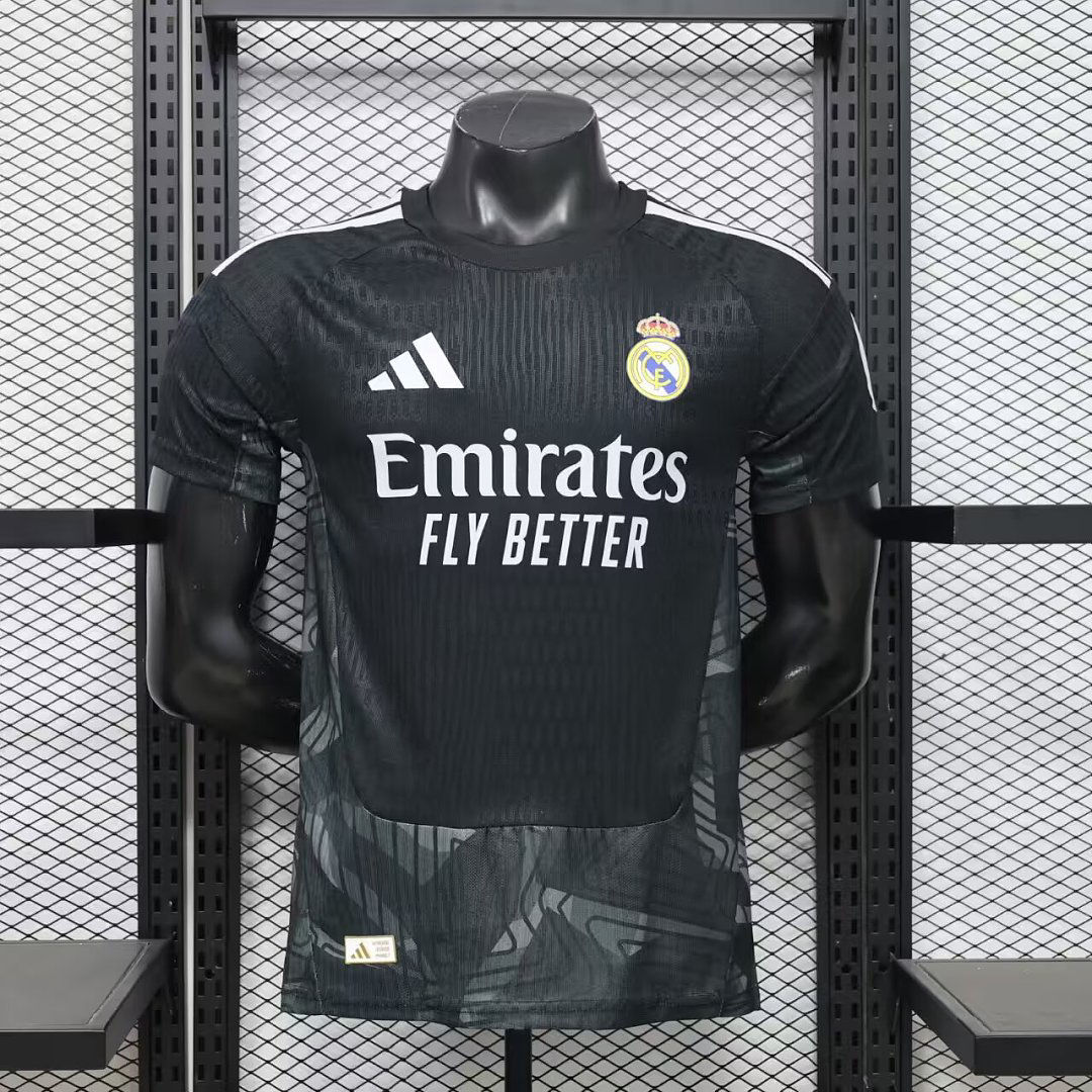 Real Madrid 26/27 Concept Kit