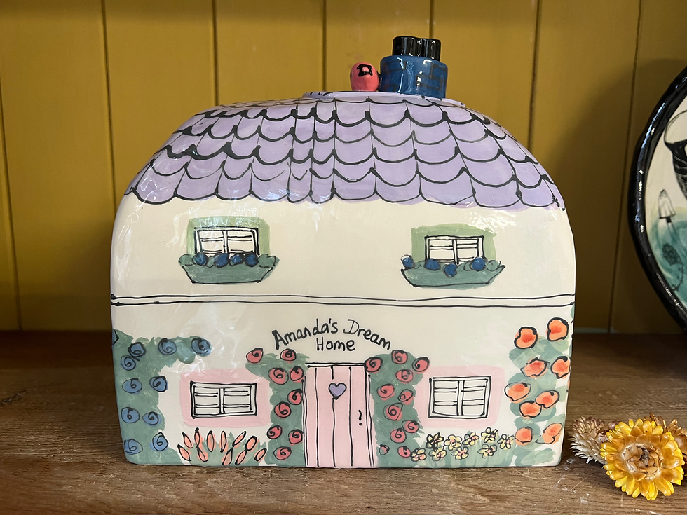 Thumbnail: Cottage Urn for Human Ashes