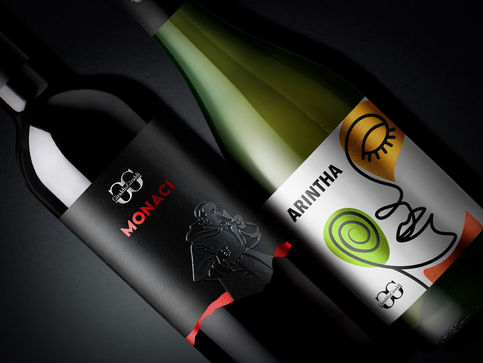 Giraldi & Giraldi Azienda vitivinicola, cosenza, monaci, arintha, donna giuliana, vino.