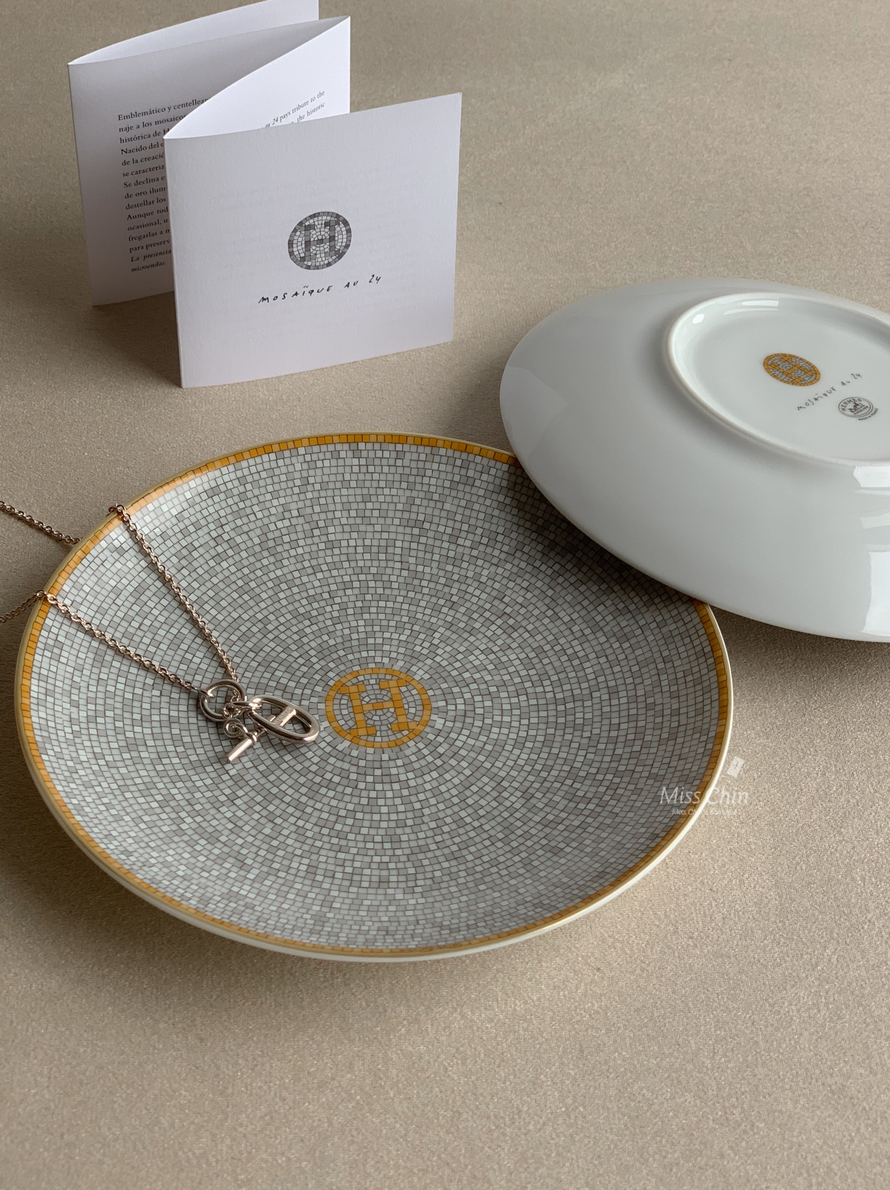 Hermes Mosaique au 24 gold 麵包奶油盤