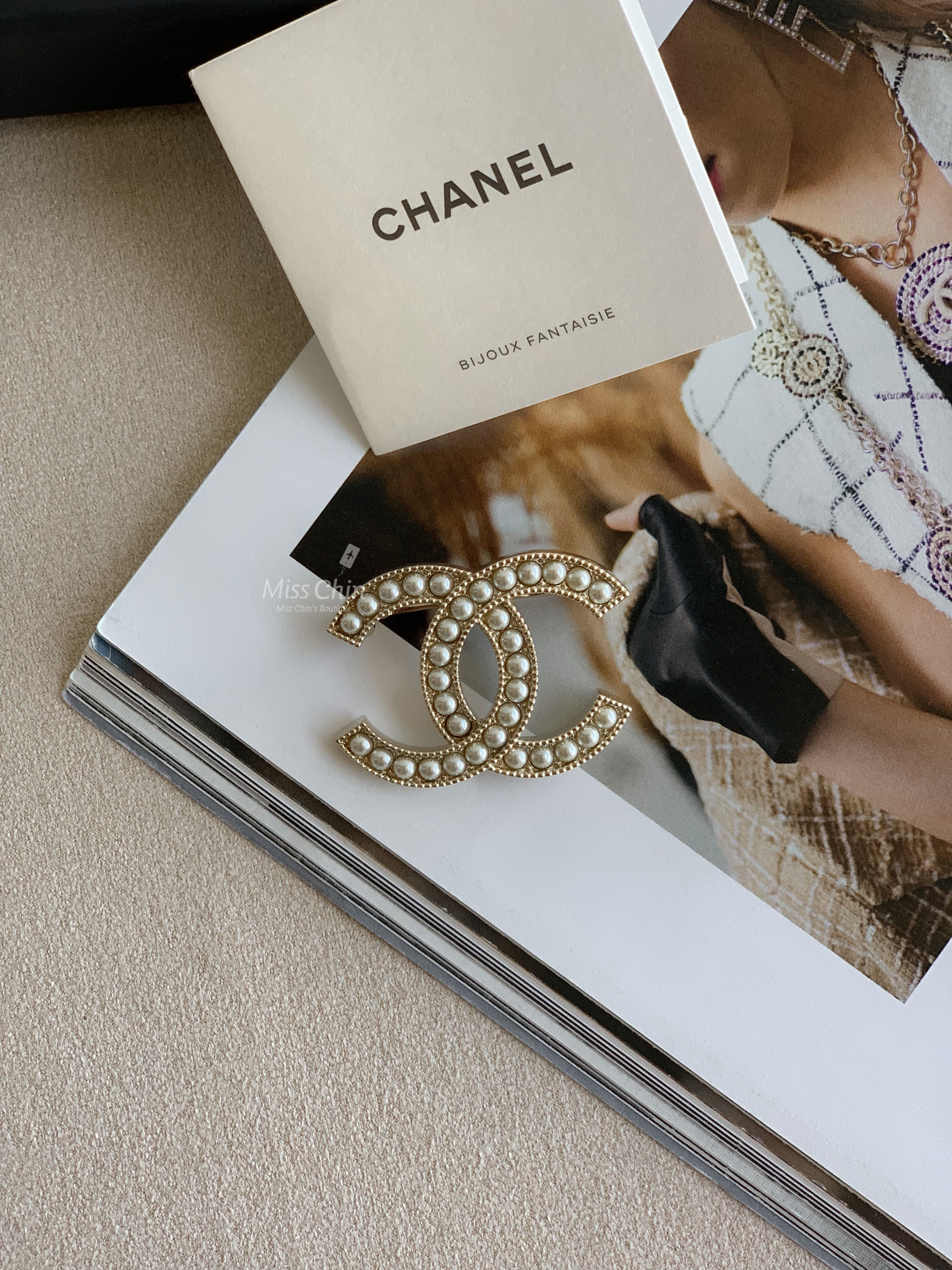 Chanel 珍珠雙C胸針