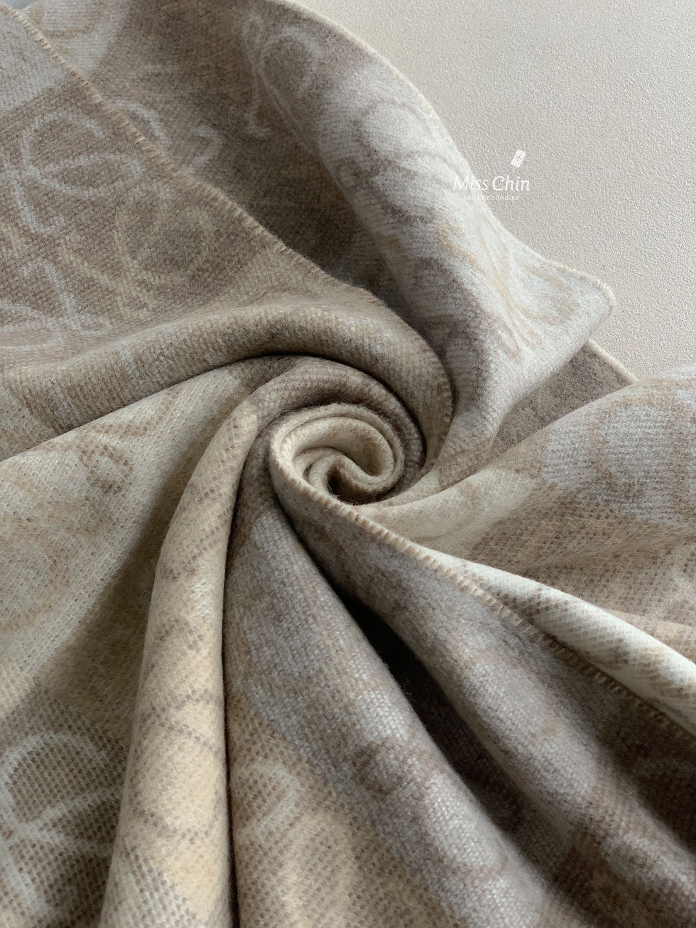 縮圖：Loewe 羊絨圍巾