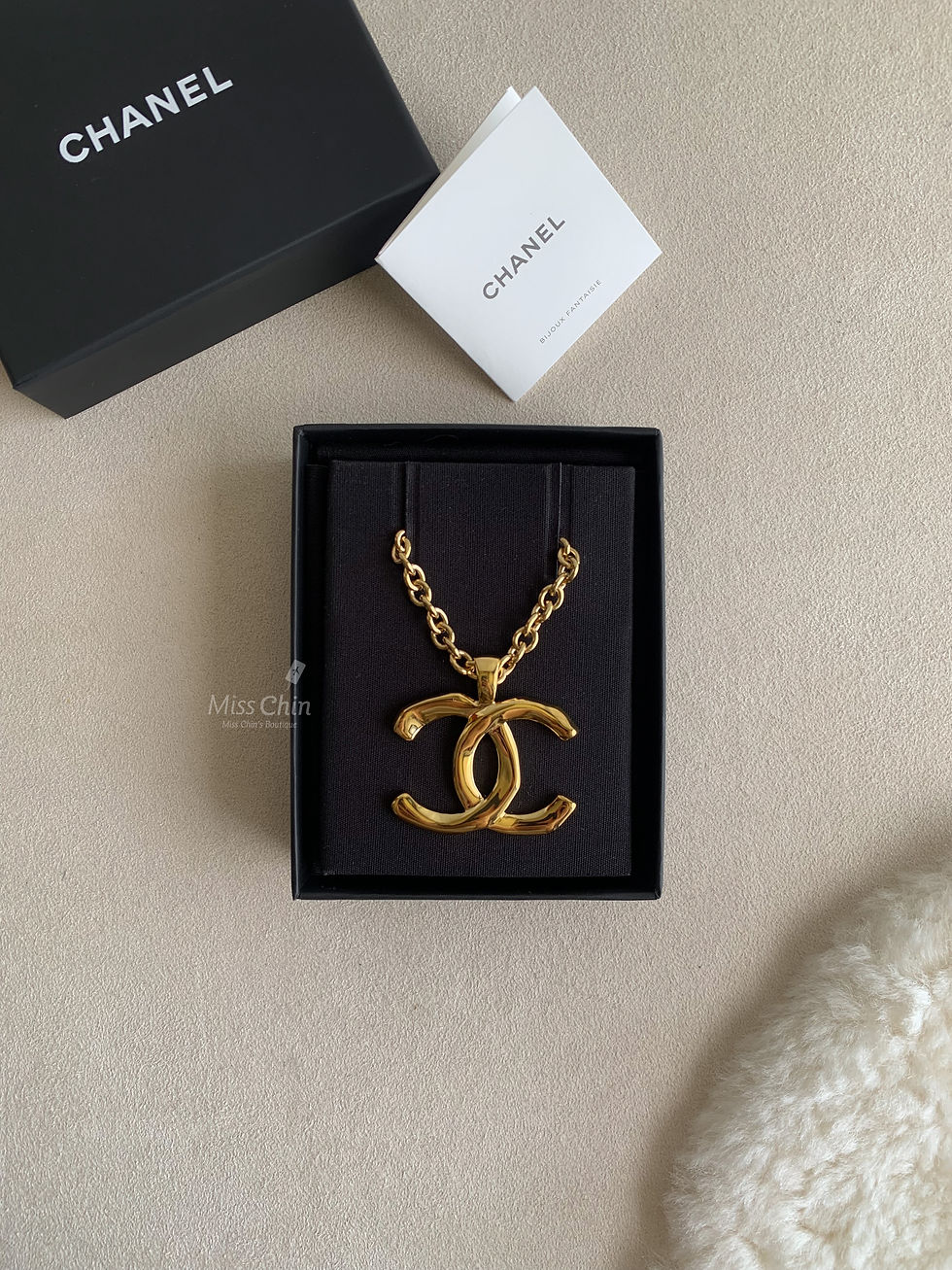 縮圖：Chanel 23A 手工坊雙C項鍊