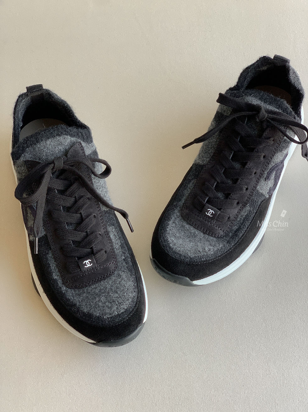 縮圖：Chanel 麂皮拼毛呢球鞋