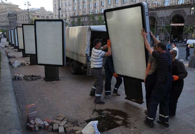 Столичные власти хотят приучить их ответственно относиться к рекламным сюжетам и не нарушать законодательство