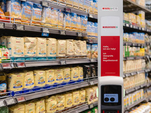 Der Industrieroboter Tally im Einsatz in einem Eurospar Markt.