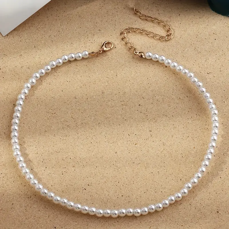 Thumbnail: Elegant Pearl Necklace 