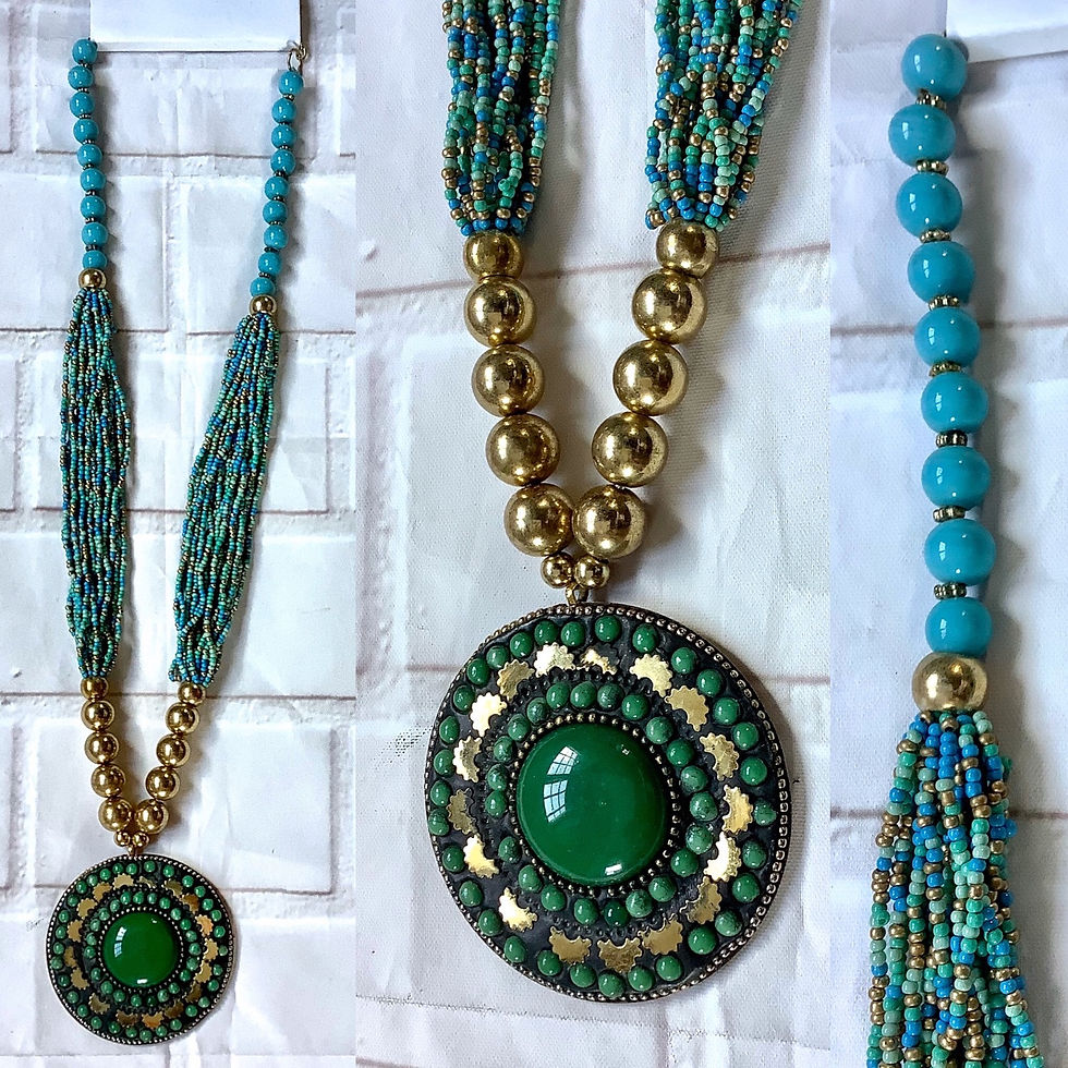 Thumbnail: Medallion Design Necklace
