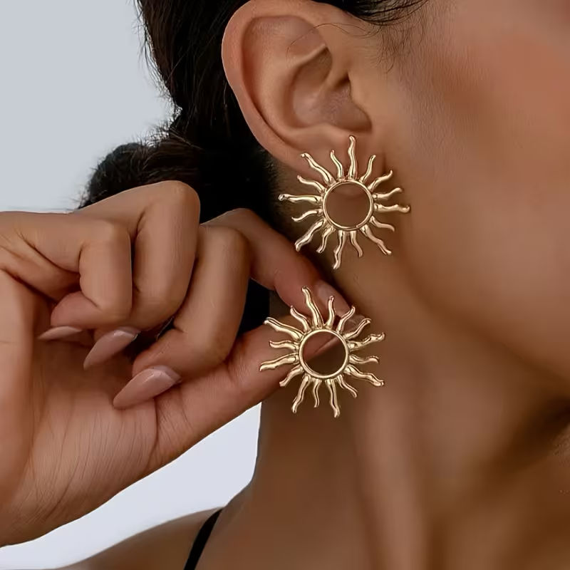 Thumbnail: Golden Sun Earrings 