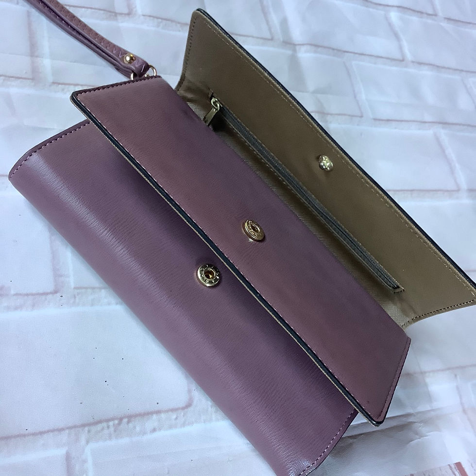 Thumbnail: Mauve Wallet