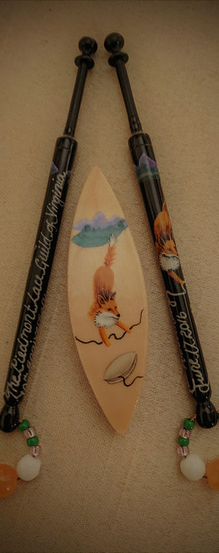 Guild Tatting Shuttle and Bobbins