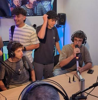 תלמידי הנדסת תוכנה, שכבת י' נסעו ליום שיא בקמפוס האוניברסיטה הפתוחה ברעננה