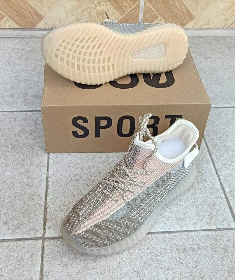 Thumbnail: 🌻YEEZY BOOST 350