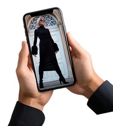 Mann hält Handy mit Petra Rimek Haltungscode