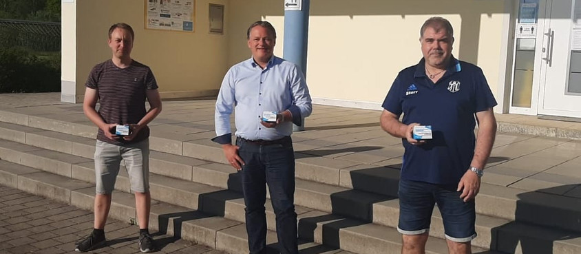 Aloisium Pflegemanagement AG spendet der SCM-Jugend Covid-19-Spucktests
