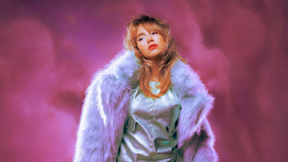 Suki Waterhouse