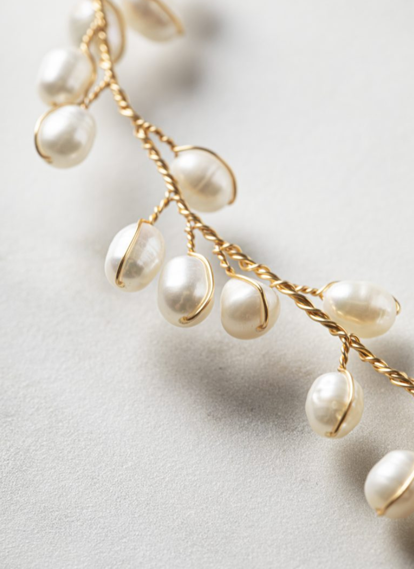 Thumbnail: Dinja Hairvine Gold