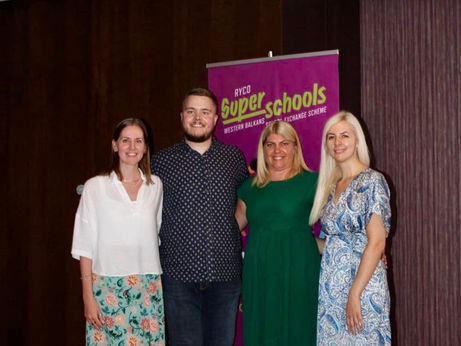 ,,Упознајте Супершколе у Србији"