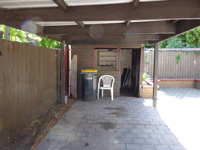 Little shed- not lockable