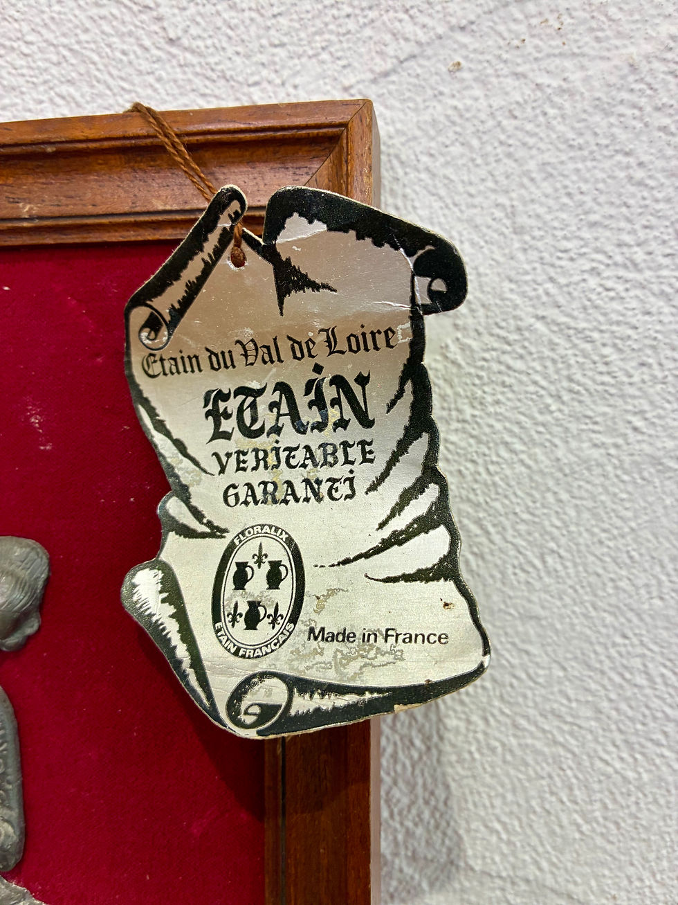 Miniature : Tableau Décoratif en Haut-Relief : Personnage d'Époque