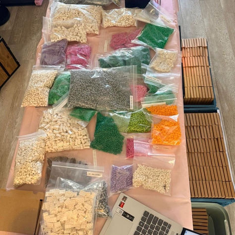 Live inpakdag op TikTok misterbrickroom