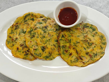 Makki Pancakes (Cornmeal Pancakes)