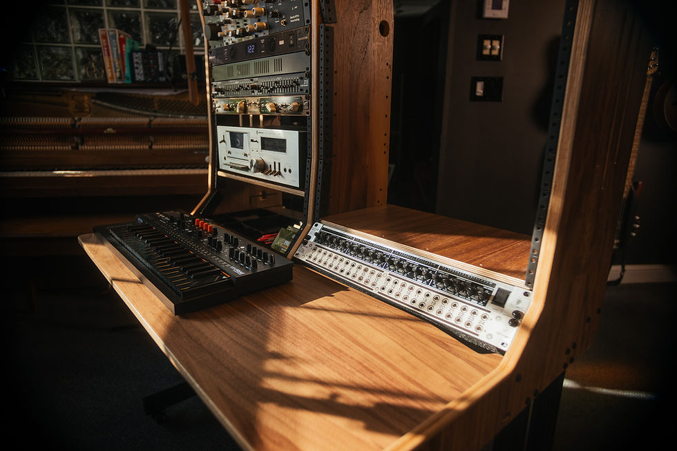 Thumbnail: The 2-bay OMYN : 28u mega Audiorack / 672HP Eurorack desk