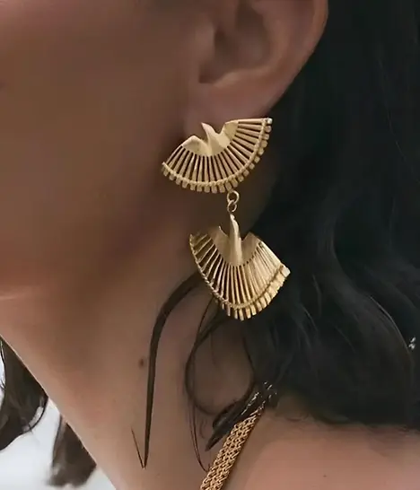 Brincos Andorinha 2-fotor-2026021415177_edited.webp