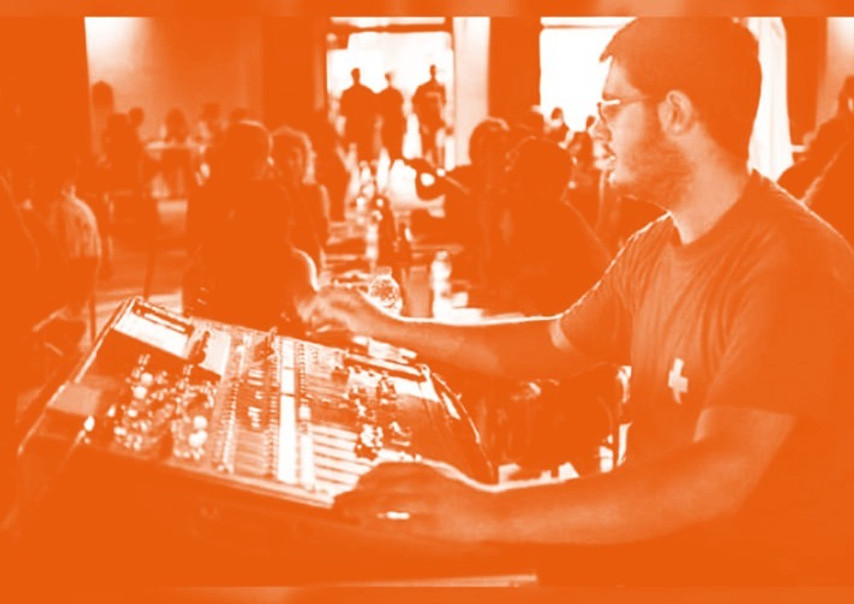 Alessio Cairoli, lab di mixaggio_edited.jpg