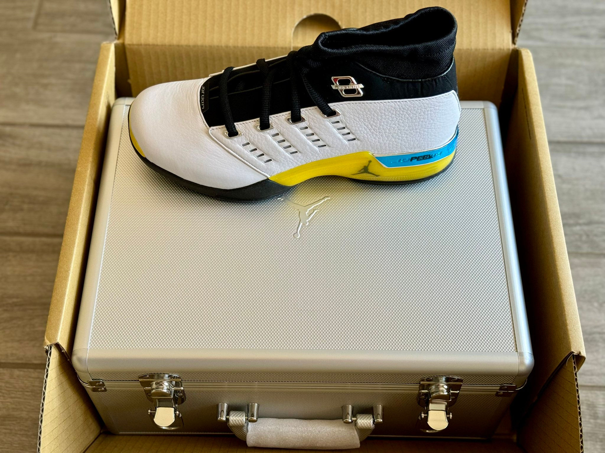Jordan Retro 17 Low “Lightning” With Jordan Briefcase