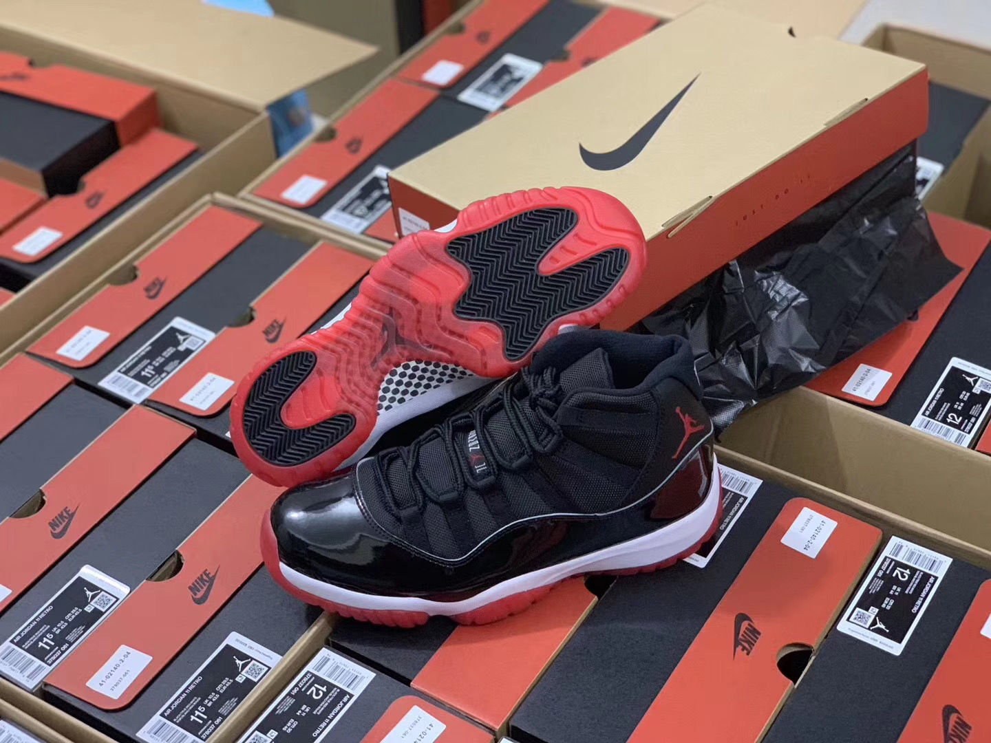 Jordan 11 Retro "Bred" 2019