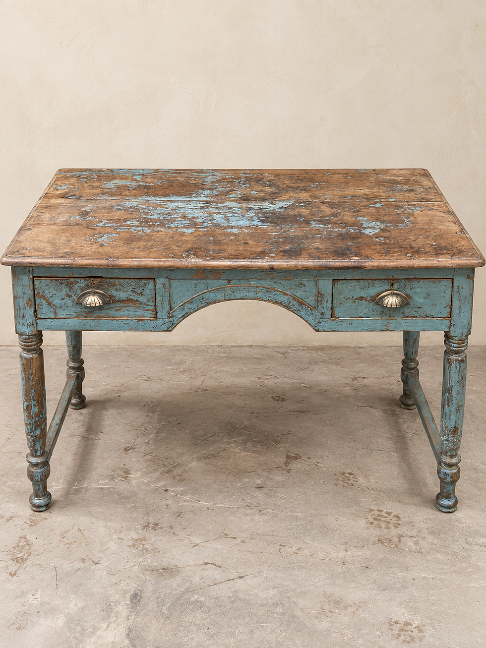 Bureau indien vintage en teck laqué bleu vue de face