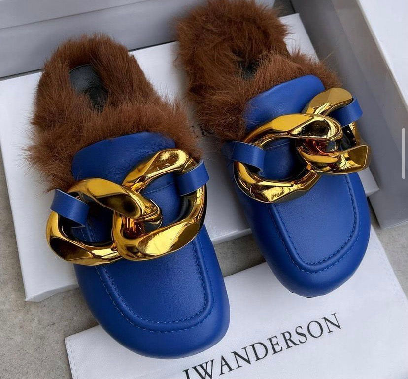 Thumbnail: Trending  footwears