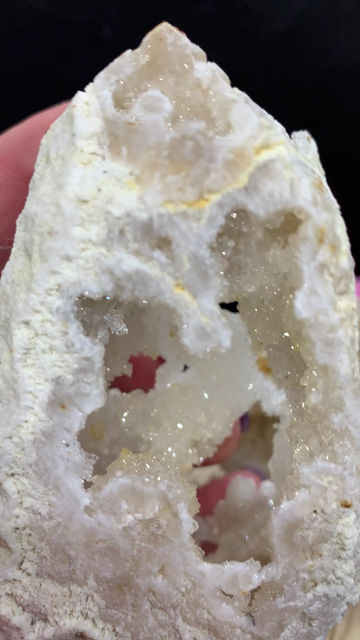 Thumbnail: Quartz Geode points (Sugar Quartz) 