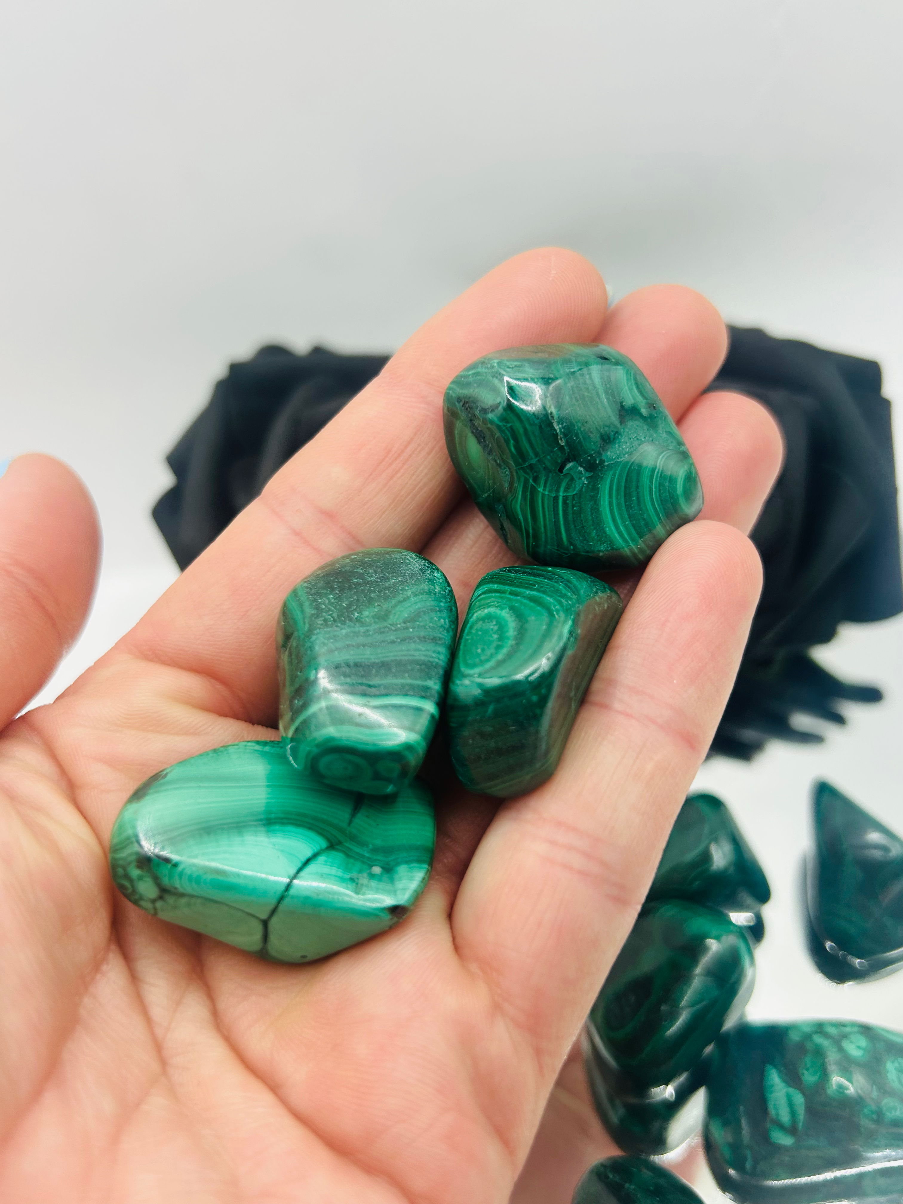 Malachite tumble stones