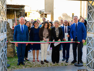 Mostra Internazionale di Arte Contemporanea “Ceneri e luce: cromie di pace in terra di santi”. Cimitile 11 - 26 aprile 2026, Complesso Basiliche Paleocristiane