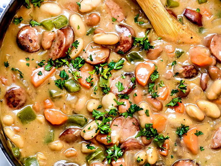 🤎 Today’s Comfort Recipe: Cozy Creamy Sausage & White Bean Soup