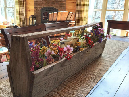 🎨 Thrifted Treasures & DIY Creations✨ Wednesday, July 1, 2026🇺🇸 Vintage Toolbox → Patriotic Summer Centerpiece