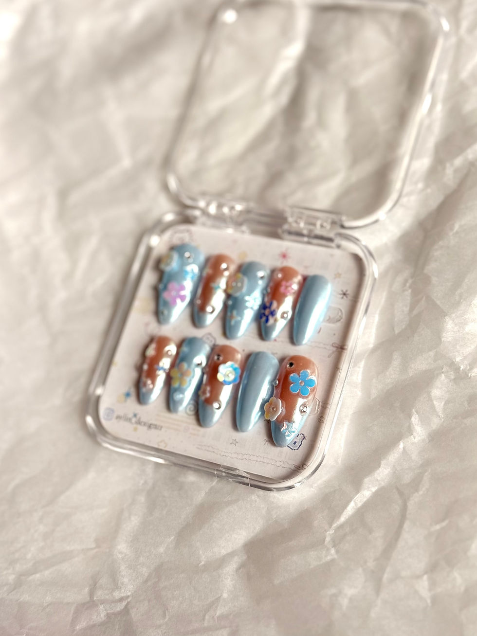 Thumbnail: Crystal Flowers